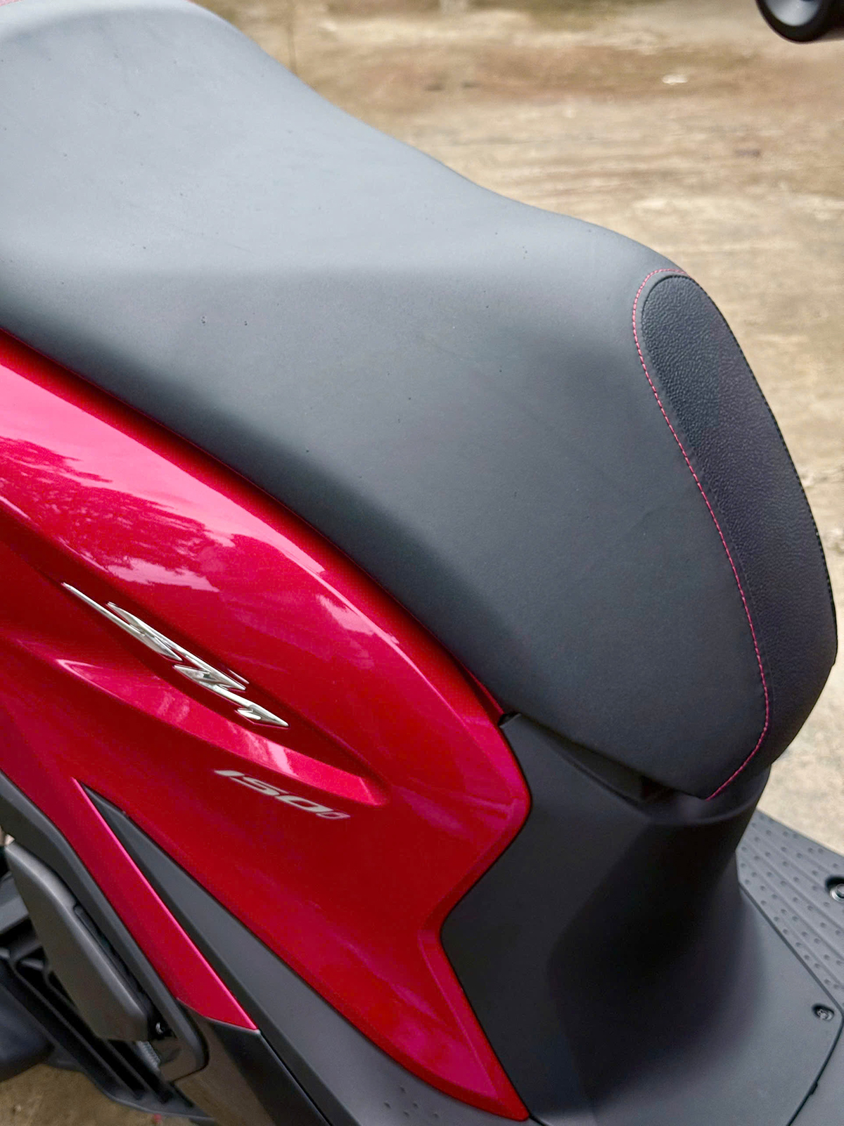 yên Honda Sh150i Ý 2025 màu đỏ yên Honda Sh150i Ý 2025 màu đỏ